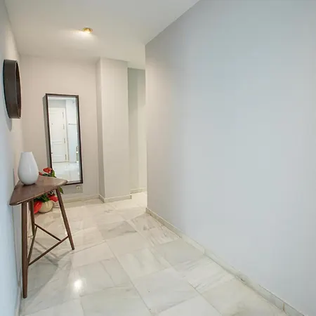 Piso Triana, Apartment *
