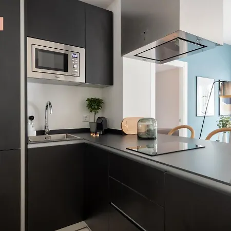 Aparthotel Limehome Calle Torcuato Luca De Tena - Digital Access 3*