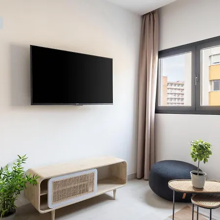 Limehome Calle Torcuato Luca De Tena - Digital Access Aparthotel
