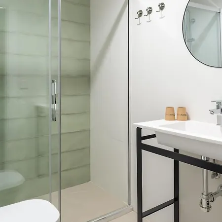 Limehome Calle Torcuato Luca De Tena - Digital Access Aparthotel