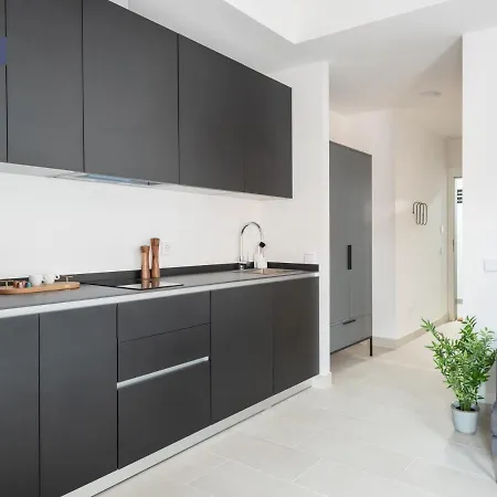 Limehome Calle Torcuato Luca De Tena - Digital Access 3*
