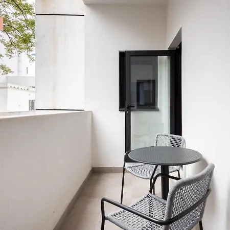 Aparthotel Limehome Calle Torcuato Luca De Tena - Digital Access 3*
