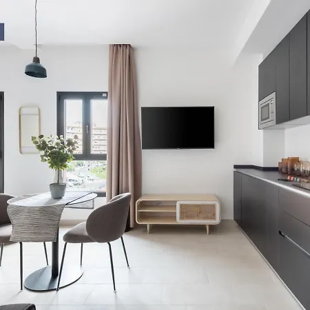 Limehome Calle Torcuato Luca De Tena - Digital Access Aparthotel 3*