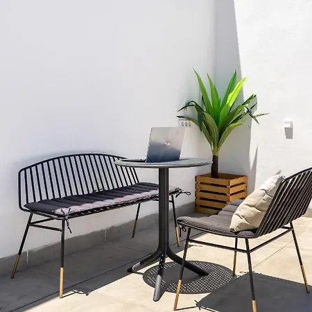 Aparthotel Limehome Calle Torcuato Luca De Tena - Digital Access Seville