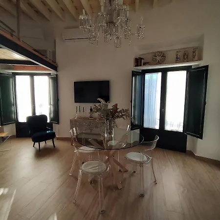 Casa Mora Triana Apartment *