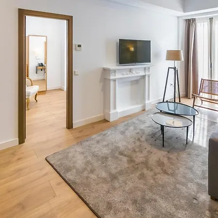 Aparthotel Aquitania Sevilla
