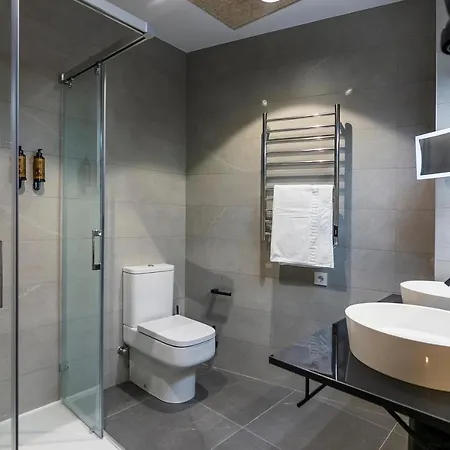 Aparthotel Aquitania