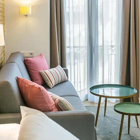 Aparthotel Aquitania