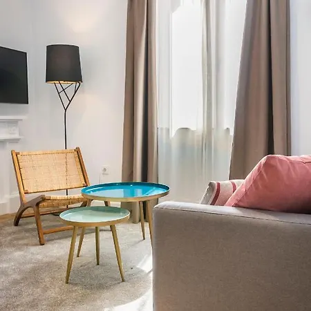 Aparthotel Aquitania 3*