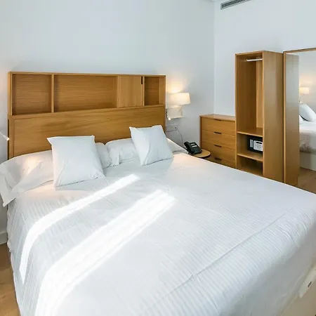 Aparthotel Aquitania