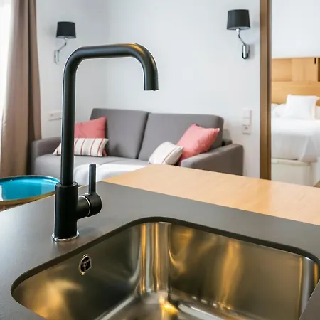 Aparthotel Aquitania Sevilla