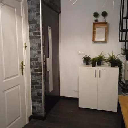 Homestay Hostel-Toni Trajano 37 Sevilla Seville