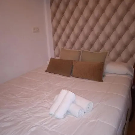 Hostel-Toni Trajano 37 Sevilla Seville