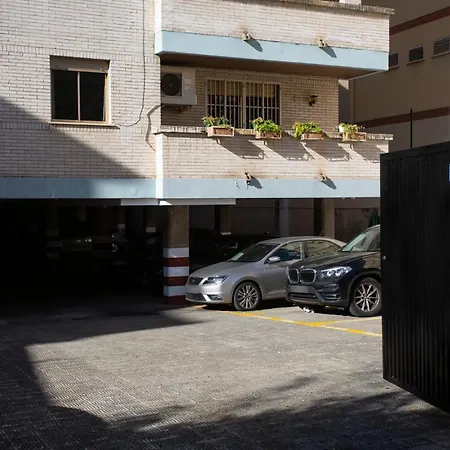 Borbolla Urban - Parking Apartment Seville