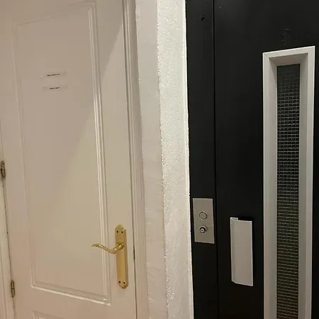 Hostel-Toni Trajano 37 Sevilla *