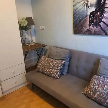 Hostel-Toni Trajano 37 Sevilla Homestay