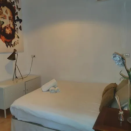 Homestay Hostel-Toni Trajano 37 Sevilla