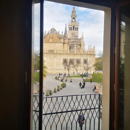 Apartment Luxury With Views To Alcazar, Cathedral And Giralda. *