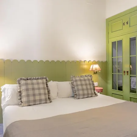 Otel Nuea Giralda Sevilla