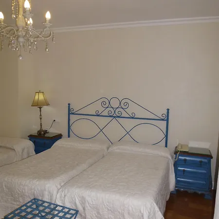 بيت ضيافة Le Petit Paris 2*