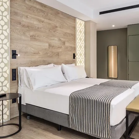 Catalonia Santa Justa Отель 4*