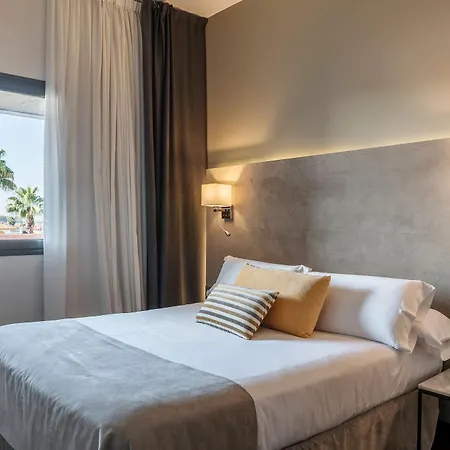Aparthotel Sevilla 4*