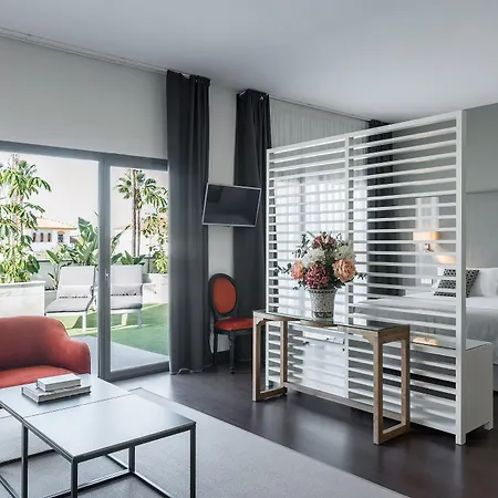 Aparthotel Sevilla 4*