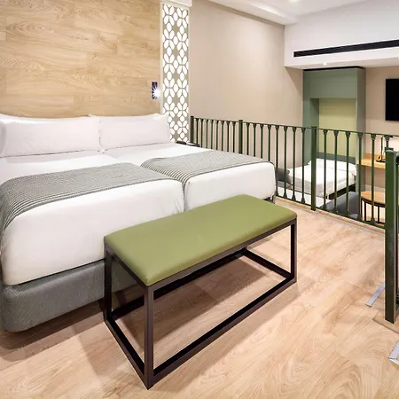 Отель Catalonia Santa Justa 4*