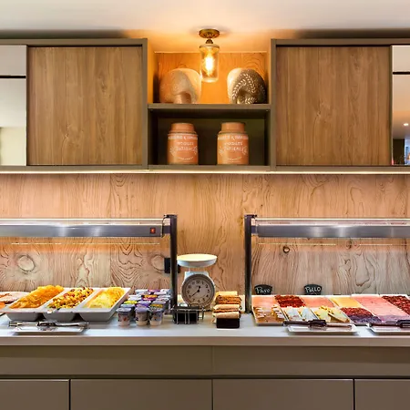 Catalonia Santa Justa 4*