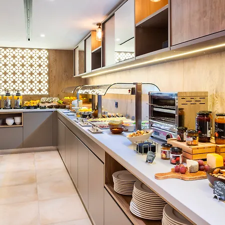 Catalonia Santa Justa Отель 4*