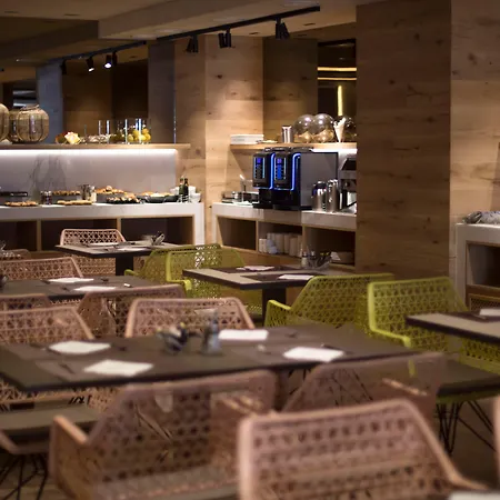 Zenit Hotel 4*