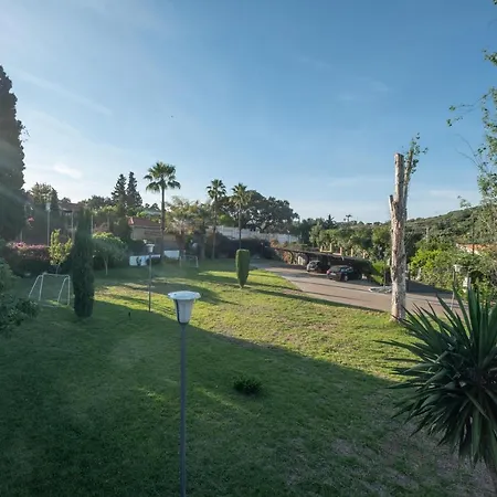 Agradable Con Piscina Vakantiehuis