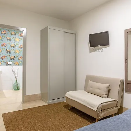 Nuea Santa Cruz Гостевой дом 2*
