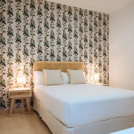 Lirio - Private Parking Included Apartment