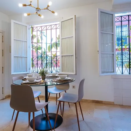 Lirio - Private Parking Included Seville