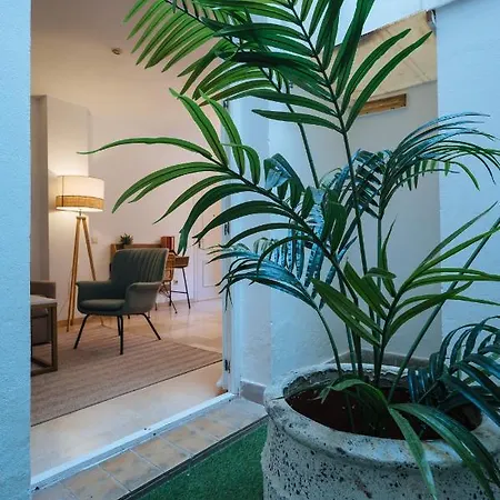 Lirio - Private Parking Included Seville