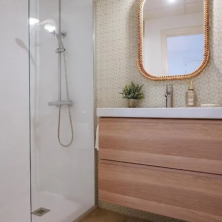 Apartment Lirio - Private Parking Included Seville