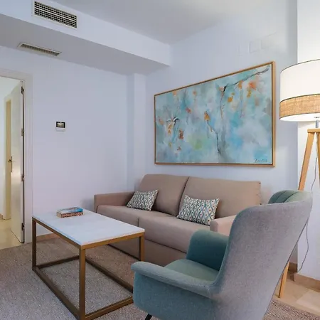 Lirio - Private Parking Included