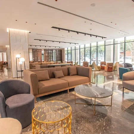 Giralda Center Otel