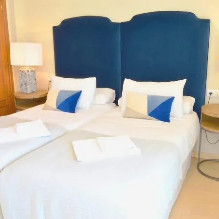 Homeyseville-penthouse Cathedral Tomas De Ibarra St 6 Pax, Parking Optional Seville