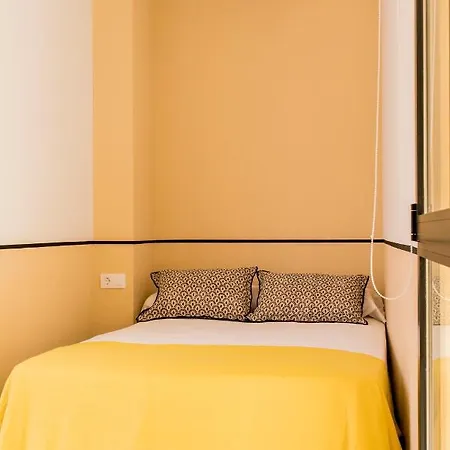 Pasaje Zamora Apartment *