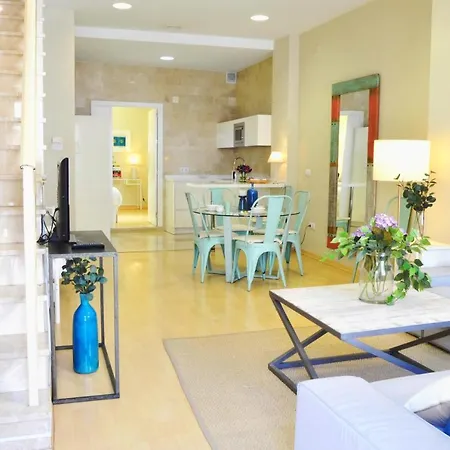 Apartment Homeyseville-penthouse Cathedral Tomas De Ibarra St 6 Pax, Parking Optional Seville
