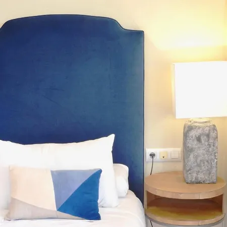Homeyseville-penthouse Cathedral Tomas De Ibarra St 6 Pax, Parking Optional Apartment Seville