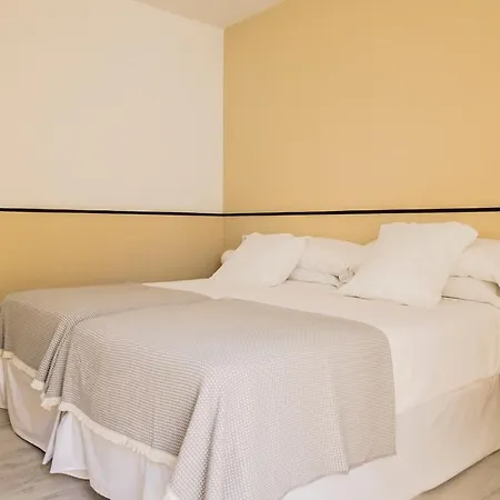 Pasaje Zamora Apartment *