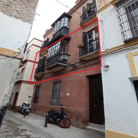 Dux Veragua Centro * Seville