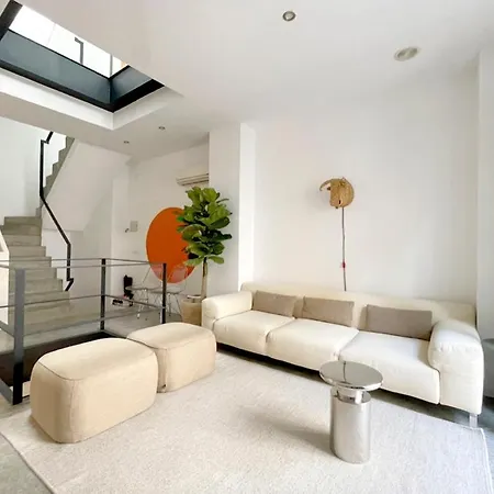 Holiday home Alameda Modern Art House With Outdoor Jacuzzi In Roof *