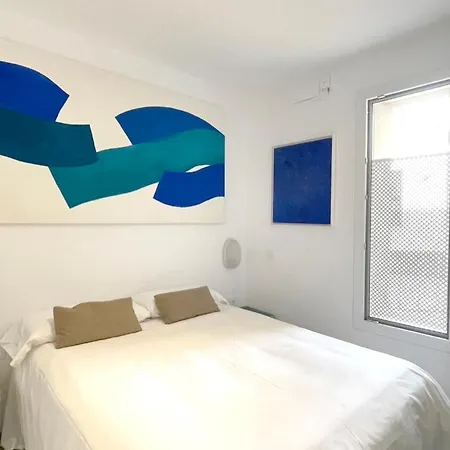 Alameda Modern Art House With Outdoor Jacuzzi In Roof Holiday home