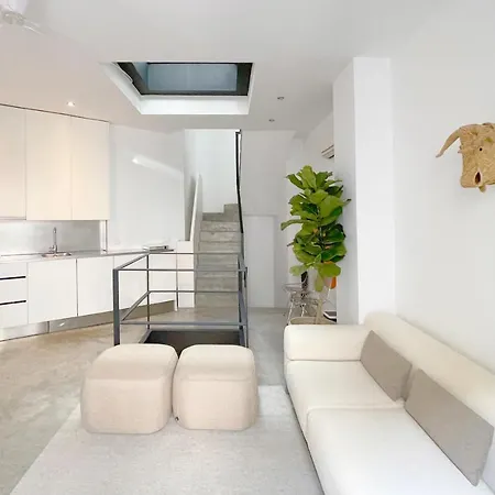 Alameda Modern Art House With Outdoor Jacuzzi In Roof