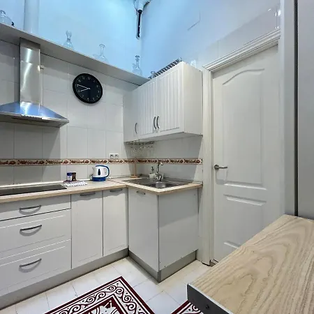 In V33-b Seville