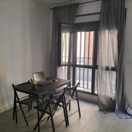 A Estrenar Centro, Trastamara 19 Seville